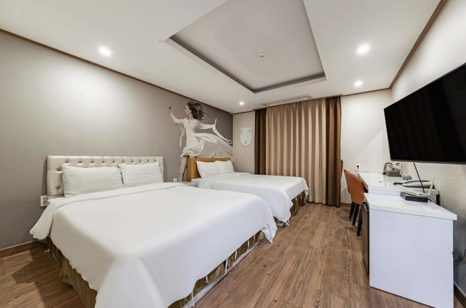 Rex Hotel Сеогвипо Екстериор снимка