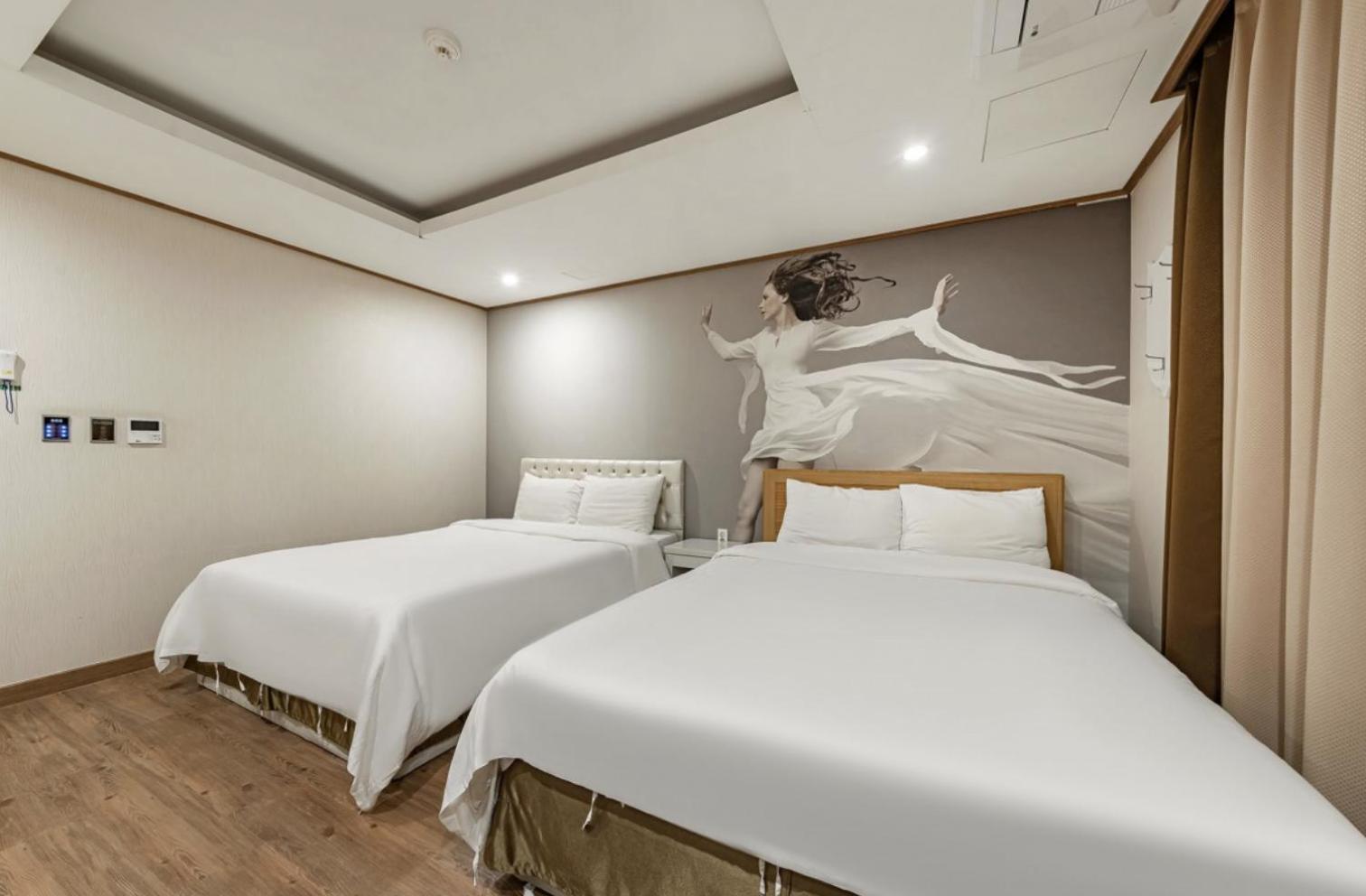 Rex Hotel Сеогвипо Екстериор снимка