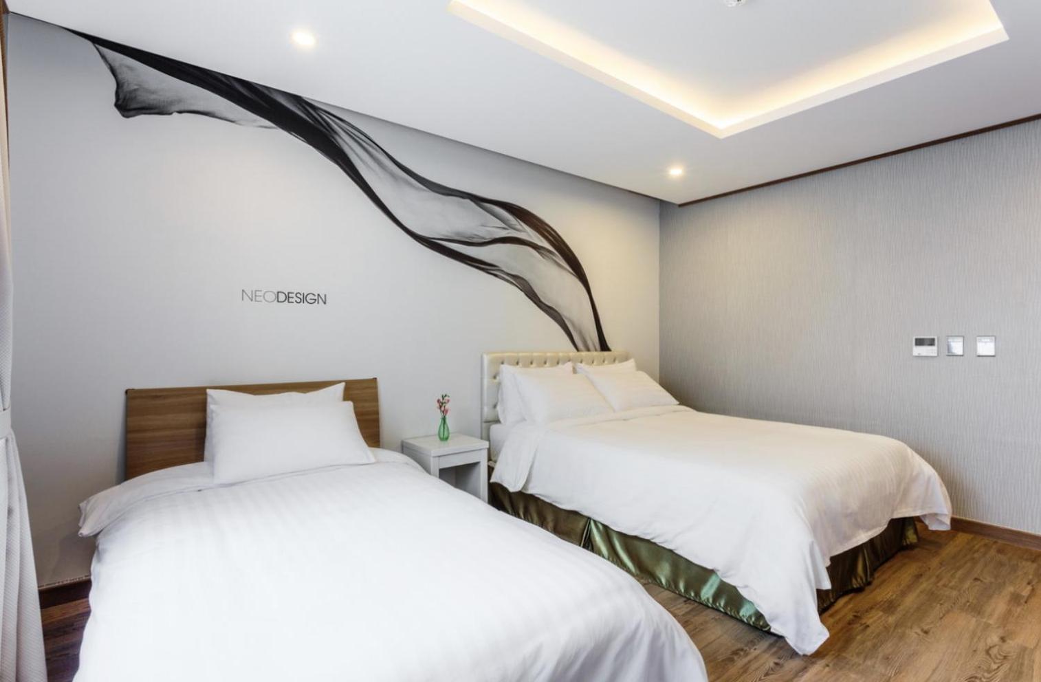 Rex Hotel Сеогвипо Екстериор снимка