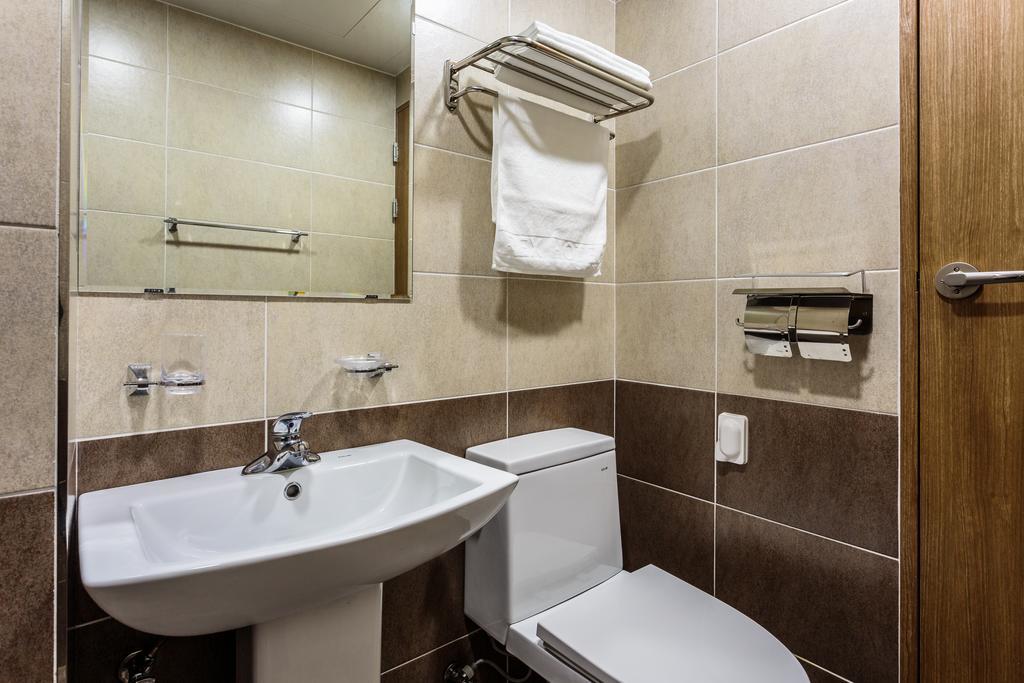 Rex Hotel Сеогвипо Екстериор снимка