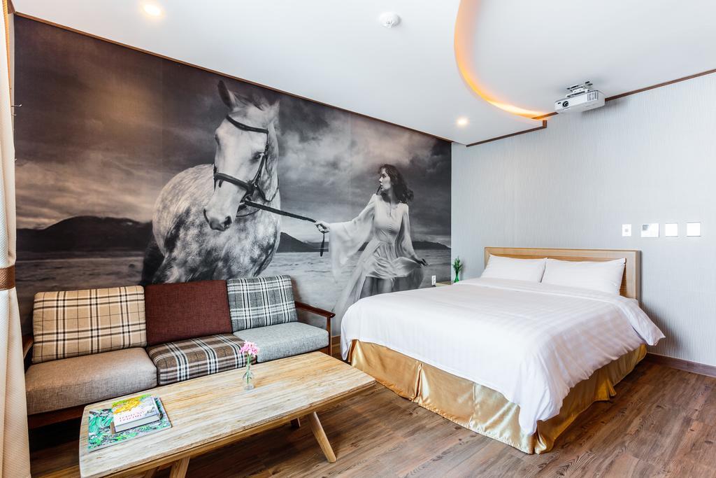 Rex Hotel Сеогвипо Екстериор снимка