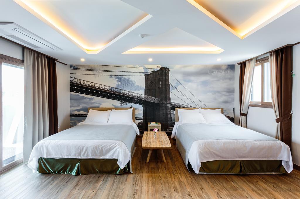 Rex Hotel Сеогвипо Екстериор снимка