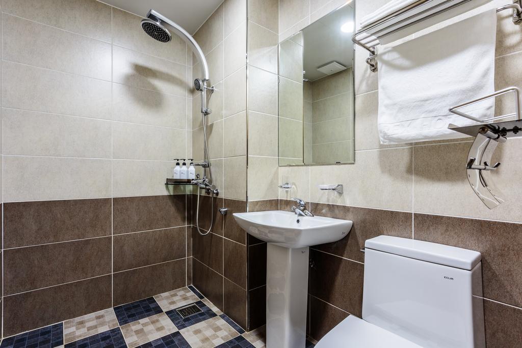 Rex Hotel Сеогвипо Екстериор снимка